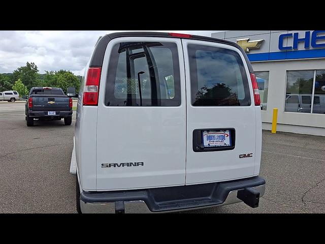 2025 GMC Savana Cargo Work Van - Photo 7