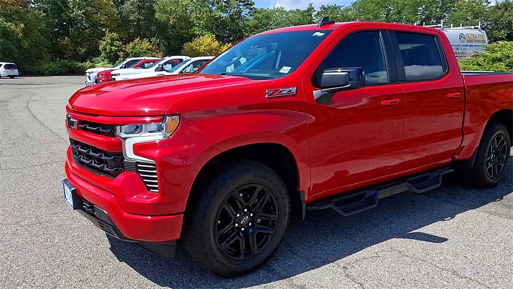 2023 Chevrolet Silverado 1500 RST photo 3