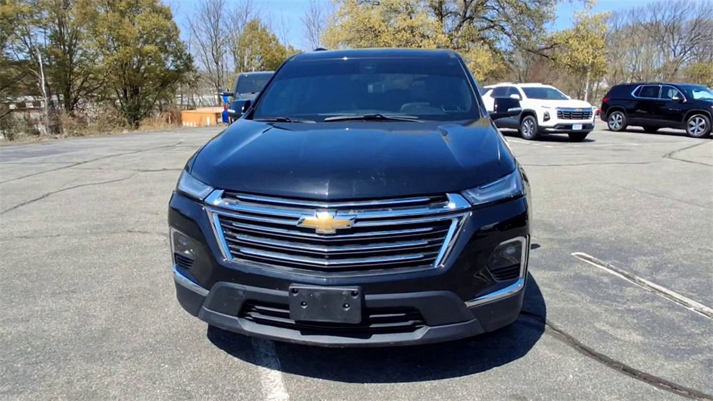 2022 Chevrolet Traverse Leather photo 3