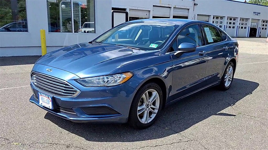 2018 Ford Fusion SE photo 4