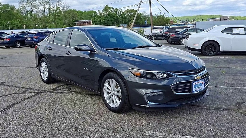 Used 2018 Chevrolet Malibu 1LT with VIN 1G1ZD5STXJF225890 for sale in Dover, NJ
