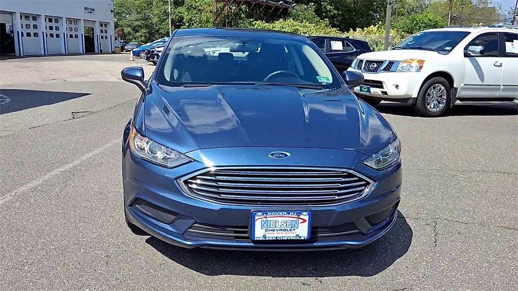 2018 Ford Fusion SE photo 3