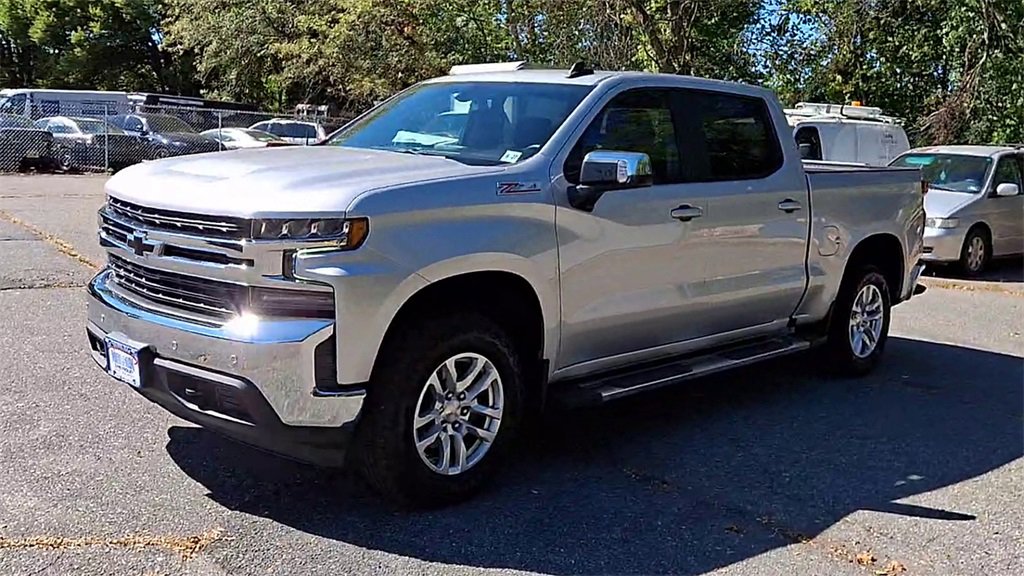 2022 Chevrolet Silverado 1500 LT photo 4