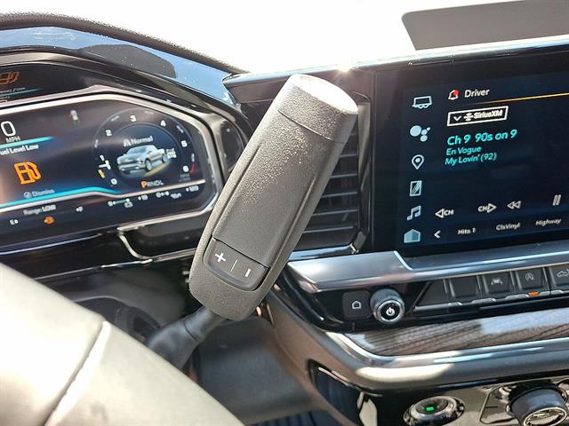 2023 Chevrolet Silverado 1500 LT - Photo 12