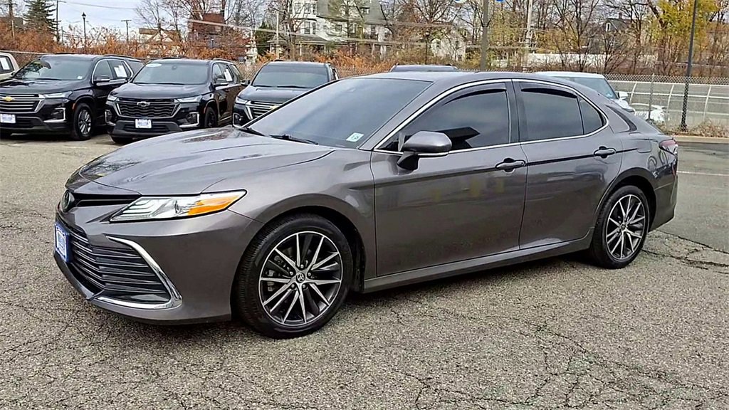 2023 Toyota Camry XLE photo 4
