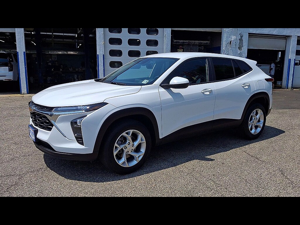 Used 2024 Chevrolet Trax LS SUV