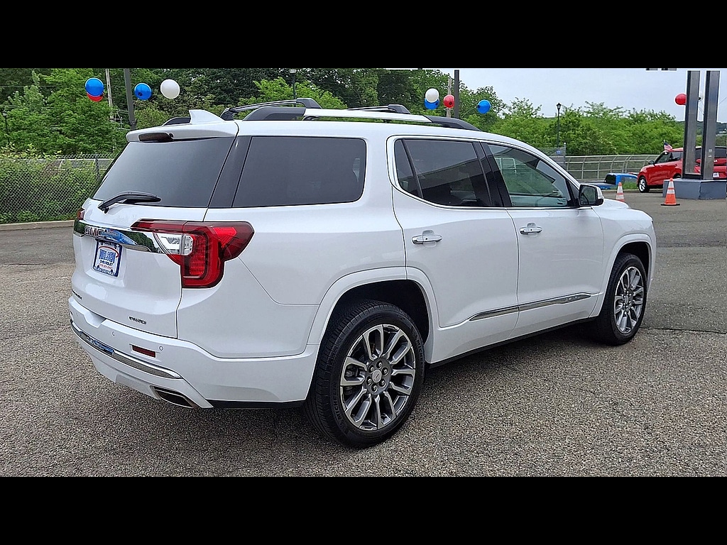 2023 GMC Acadia Denali - Photo 8