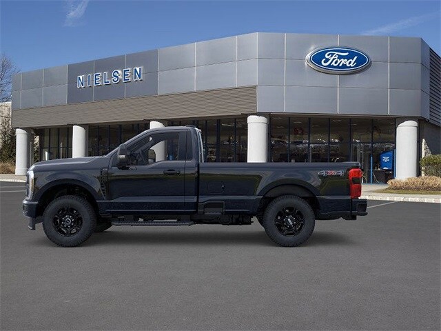 2025 Ford F-350 XL photo 3