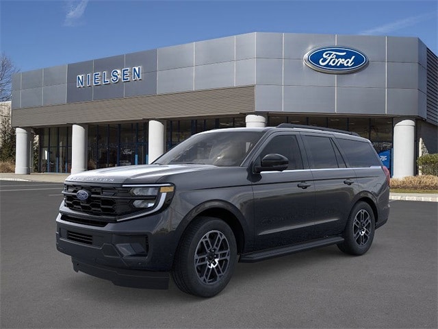 2025 Ford Expedition Active's photo