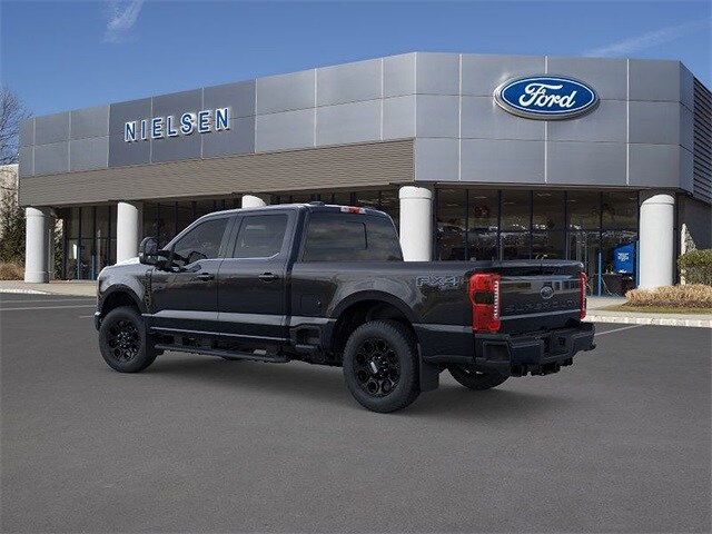 2025 Ford F-350 Lariat photo 4