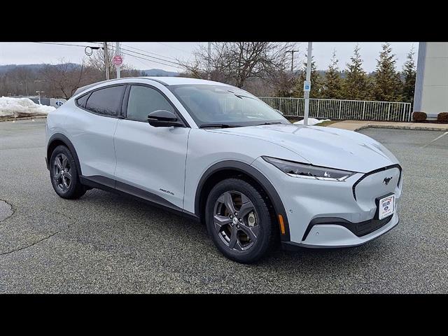 2023 Ford Mustang Mach-E Select photo 3