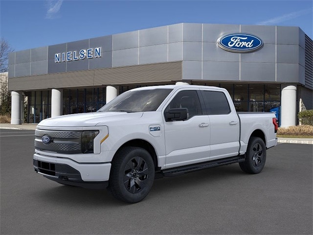 2025 Ford F-150 Lightning Flash's photo