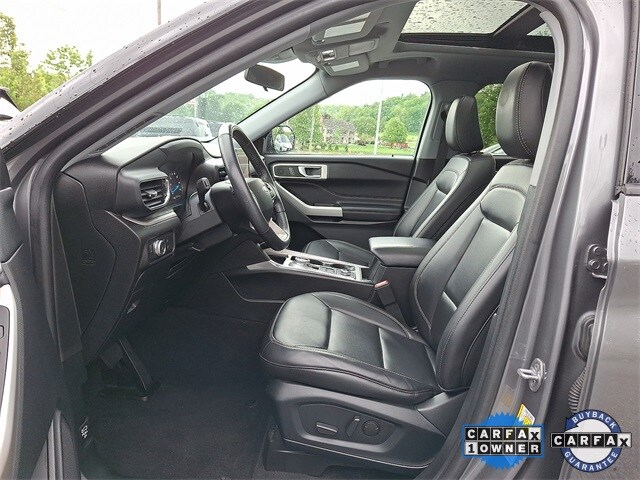 2022 Ford Explorer XLT photo 3