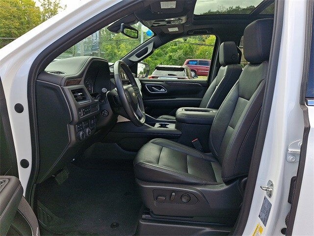 2021 Chevrolet Tahoe LT photo 3