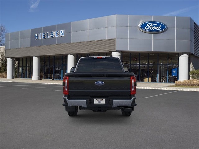 2026 Ford F-350 XLT photo 3