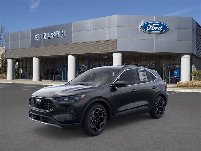 2026 Ford Escape Platinum's photo
