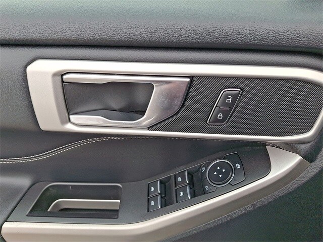 2022 Ford Explorer XLT photo 3