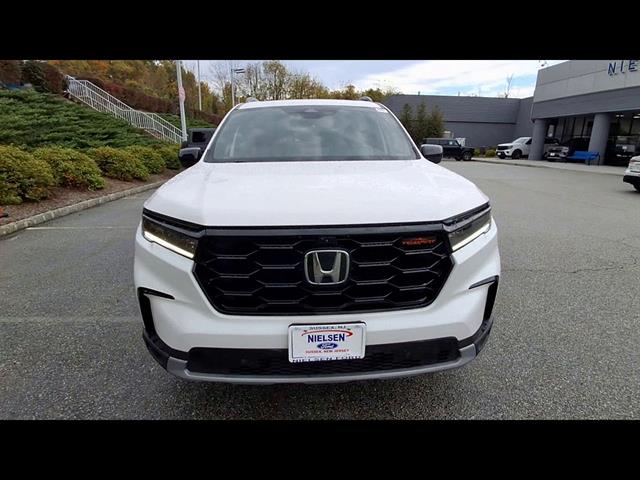 Certified 2025 Honda Pilot TrailSport SUV