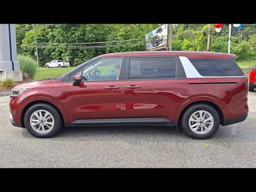 Certified 2024 Kia Carnival LX MPV