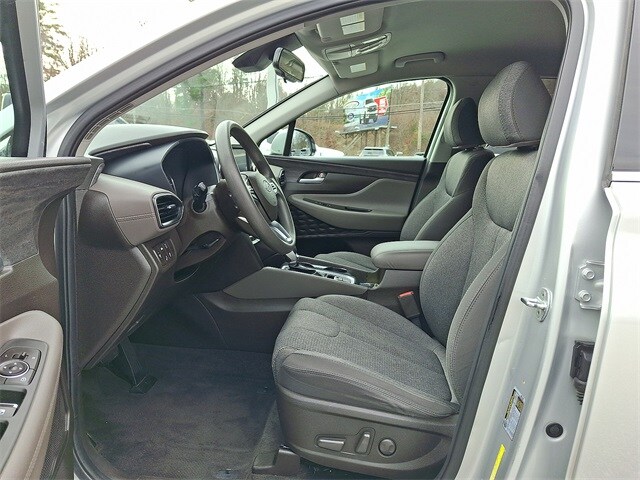 2020 Hyundai Santa Fe SEL photo 3