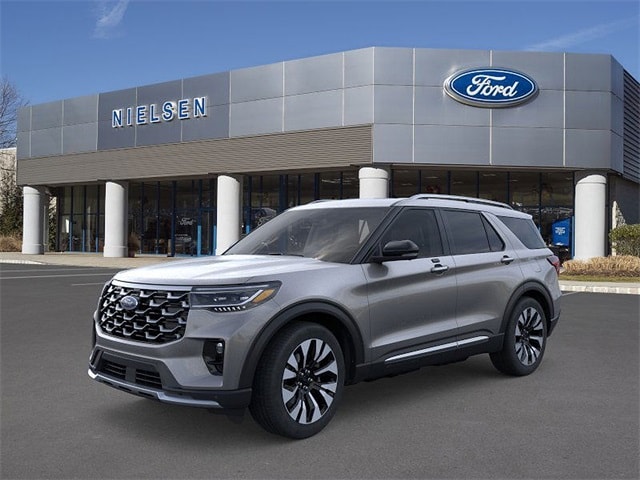 2026 Ford Explorer Platinum's photo