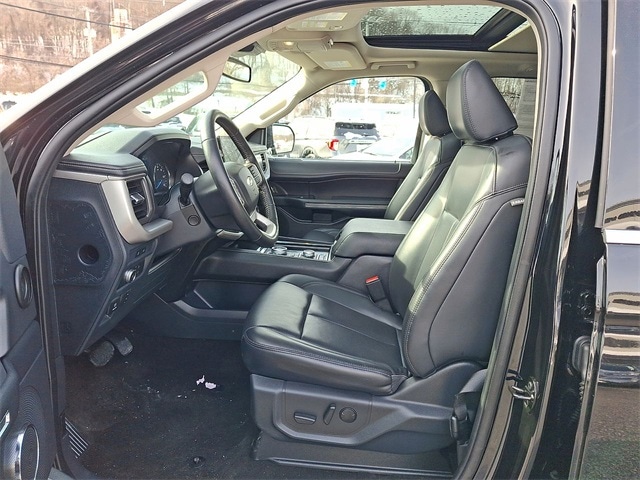 2022 Ford Expedition MAX photo 4