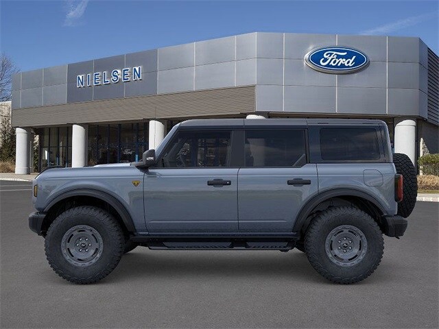 2025 Ford Bronco Badlands photo 2