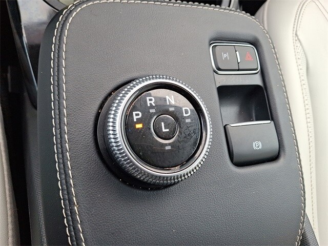 2023 Ford Mustang Mach-E Premium photo 4