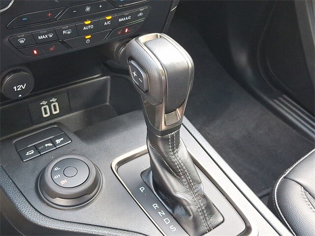 2023 Ford Ranger Lariat photo 2