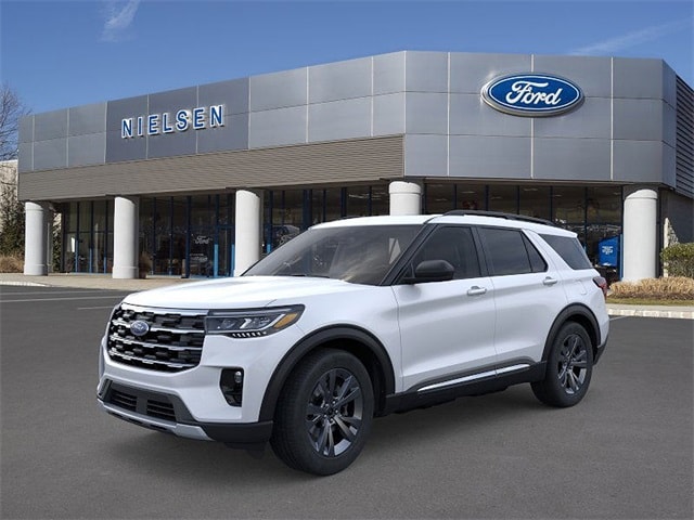 2025 Ford Explorer Active's photo