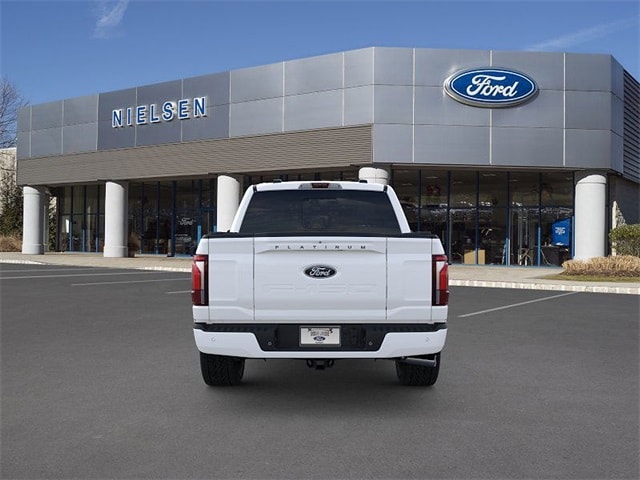 2025 Ford F-150 Platinum photo 3