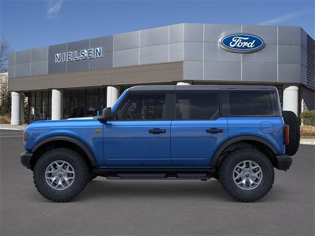 2025 Ford Bronco Badlands photo 3