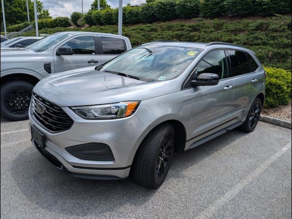 Used 2023 Ford Edge SE SUV