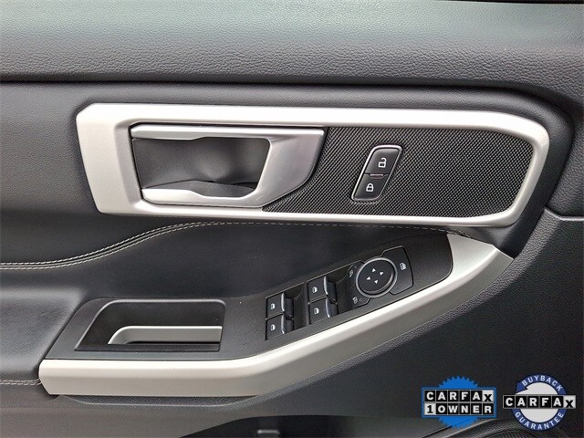 2022 Ford Explorer XLT photo 2