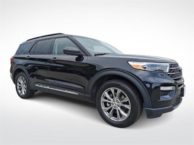 2022 Ford Explorer XLT 4WD's photo