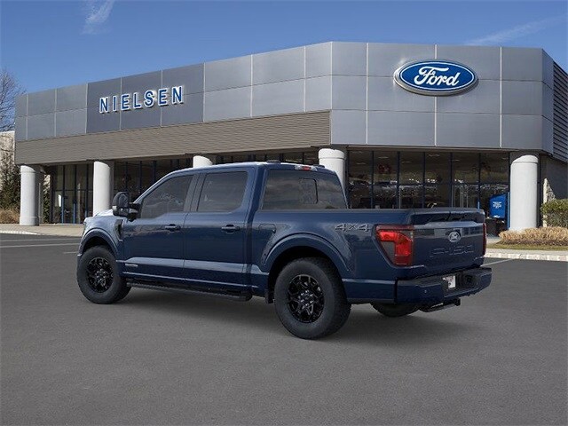 2025 Ford F-150 XLT photo 2