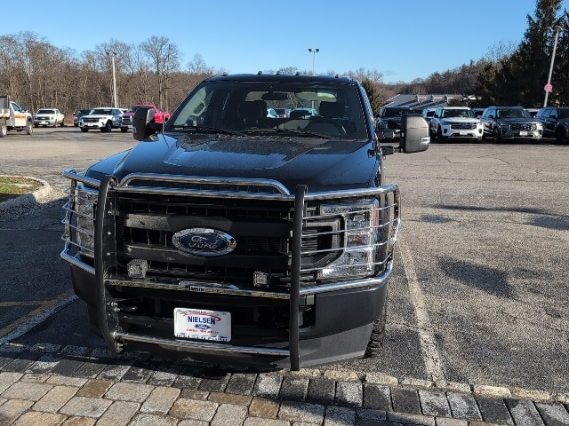 2022 Ford F-350 XL photo 3