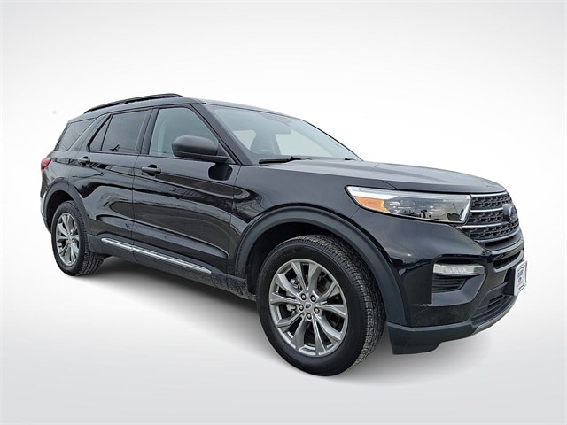 2022 Ford Explorer XLT photo 2