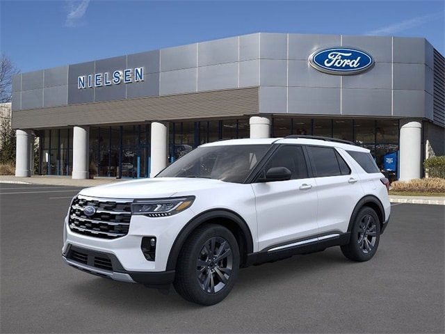 2025 Ford Explorer Active's photo