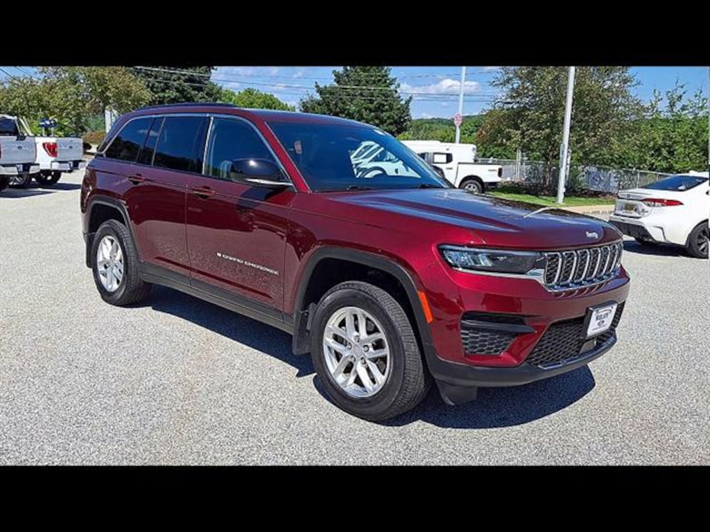 Certified 2025 Jeep Grand Cherokee Laredo X SUV