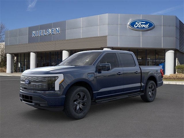 2025 Ford F-150 Lightning Lariat's photo