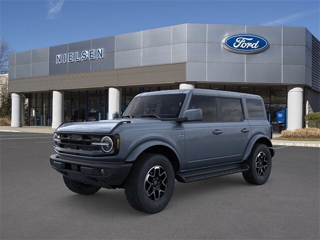 2025 Ford Bronco 4-Door Outer Banks's photo