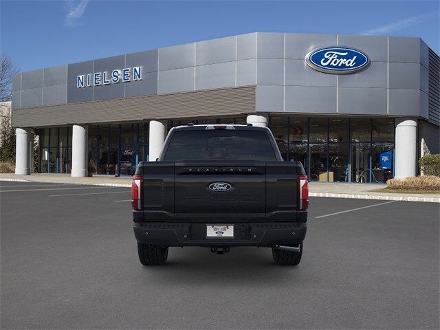 2025 Ford F-150 Platinum photo 3