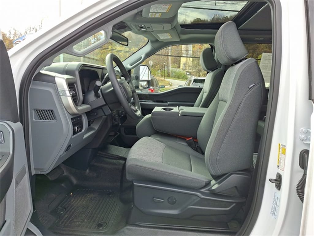 Used 2024 Ford F-250 XLT Truck Crew Cab