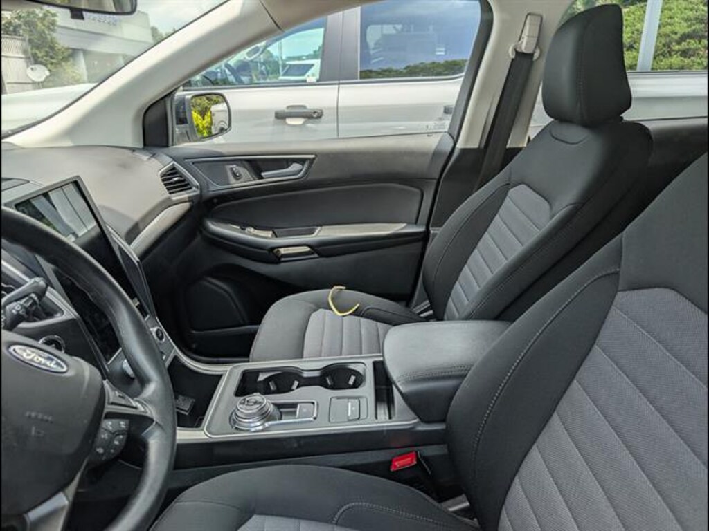 Used 2023 Ford Edge SE SUV