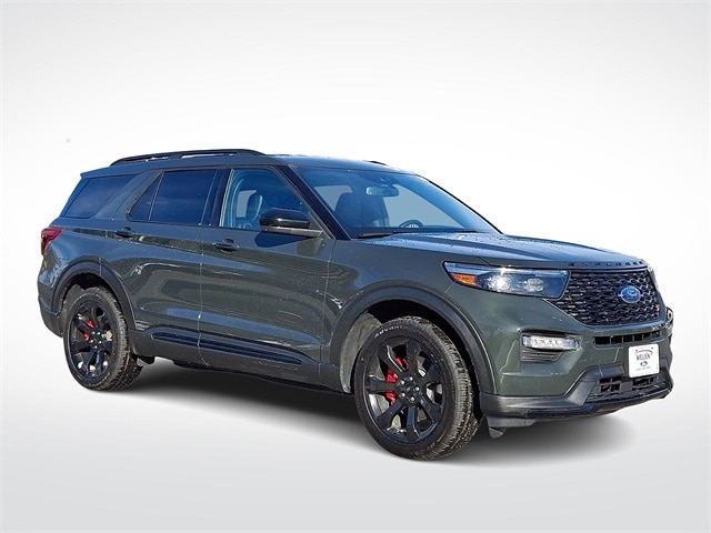 2022 Ford Explorer ST's photo