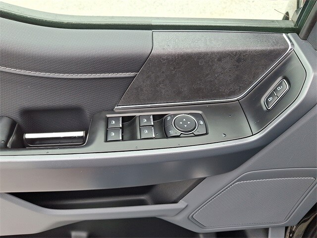 2024 Ford F-150 XLT photo 2