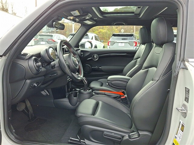 2020 Mini Cooper 2 Door Hardtop S photo 3