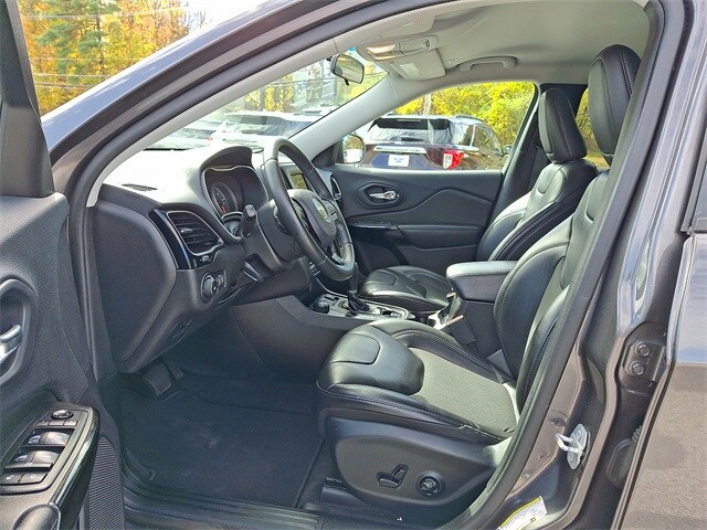 2019 Jeep Cherokee Latitude photo 3