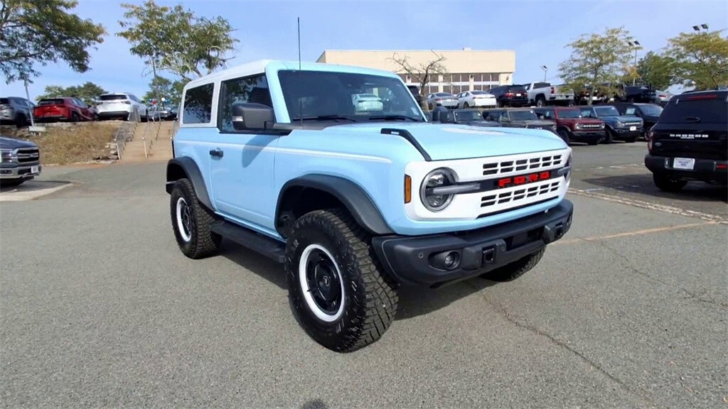 2024 Ford Bronco Heritage Limited First Edition photo 2